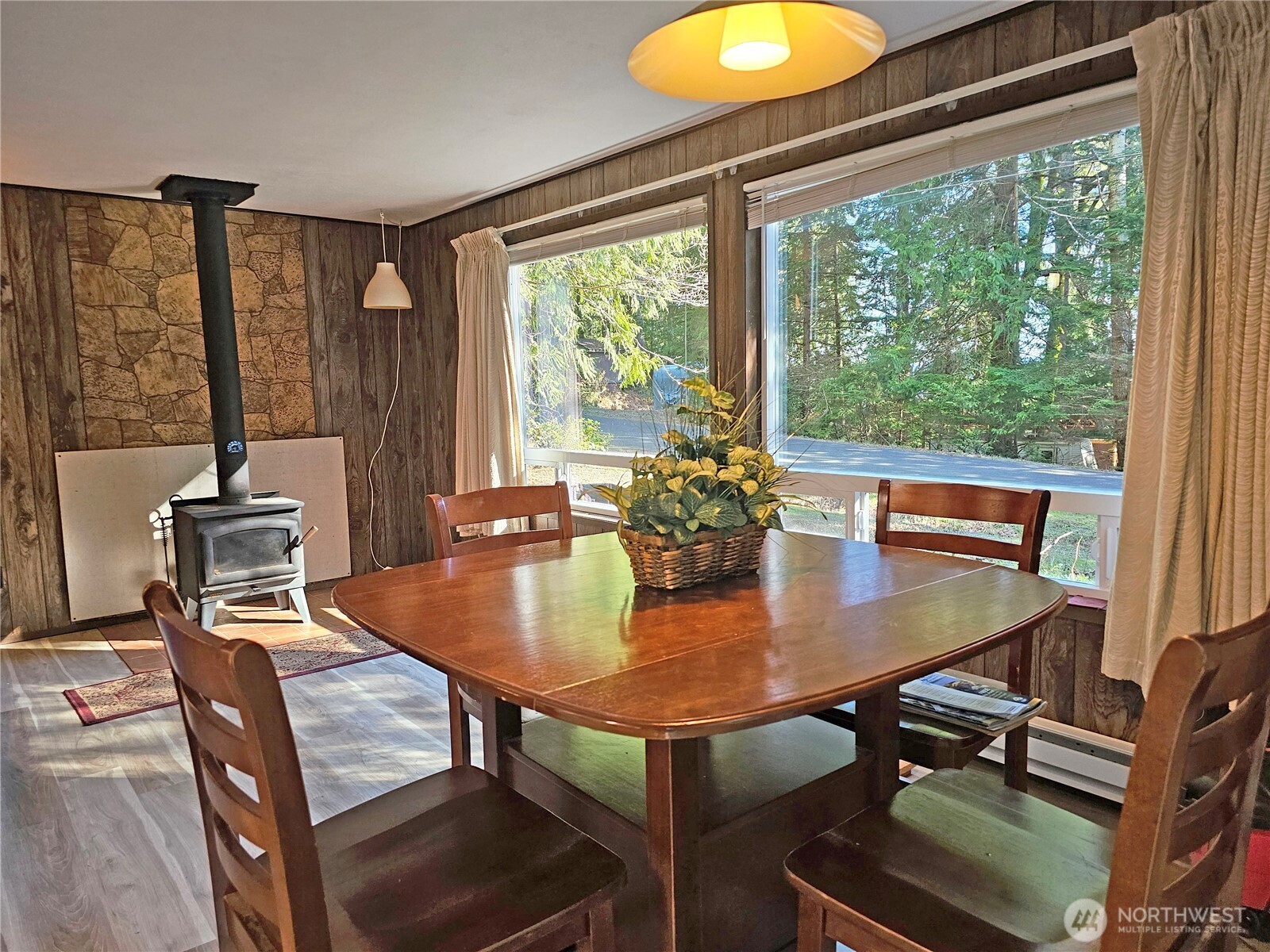 121 Bay View Avenue , Brinnon, WA 98320