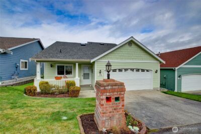 170 NW 13th Court , Oak Harbor, WA 98277