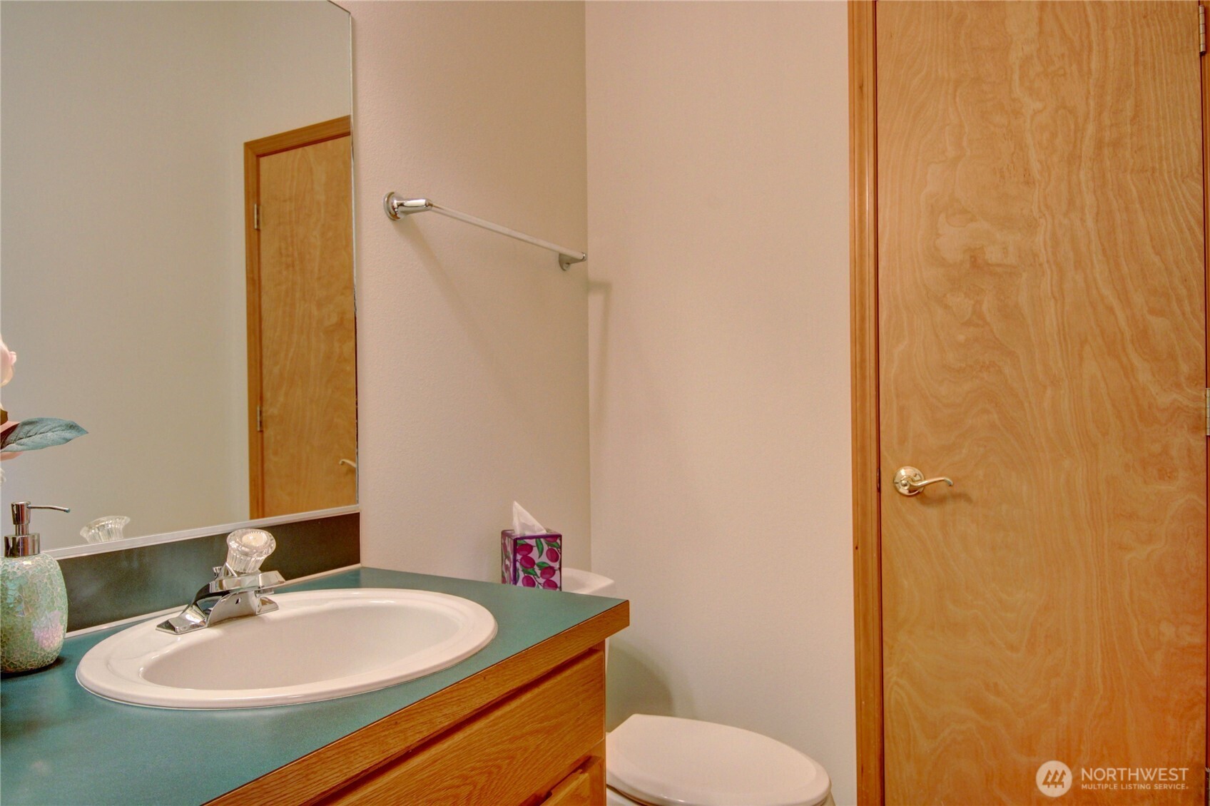 170 NW 13th Court , Oak Harbor, WA 98277