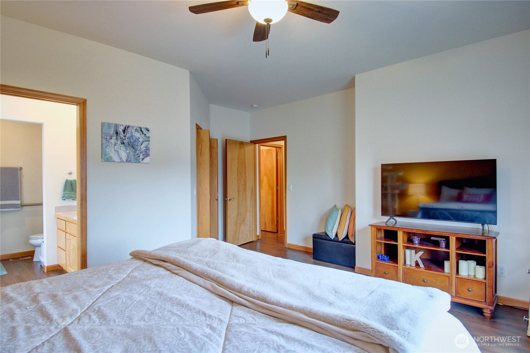 170 NW 13th Court , Oak Harbor, WA 98277