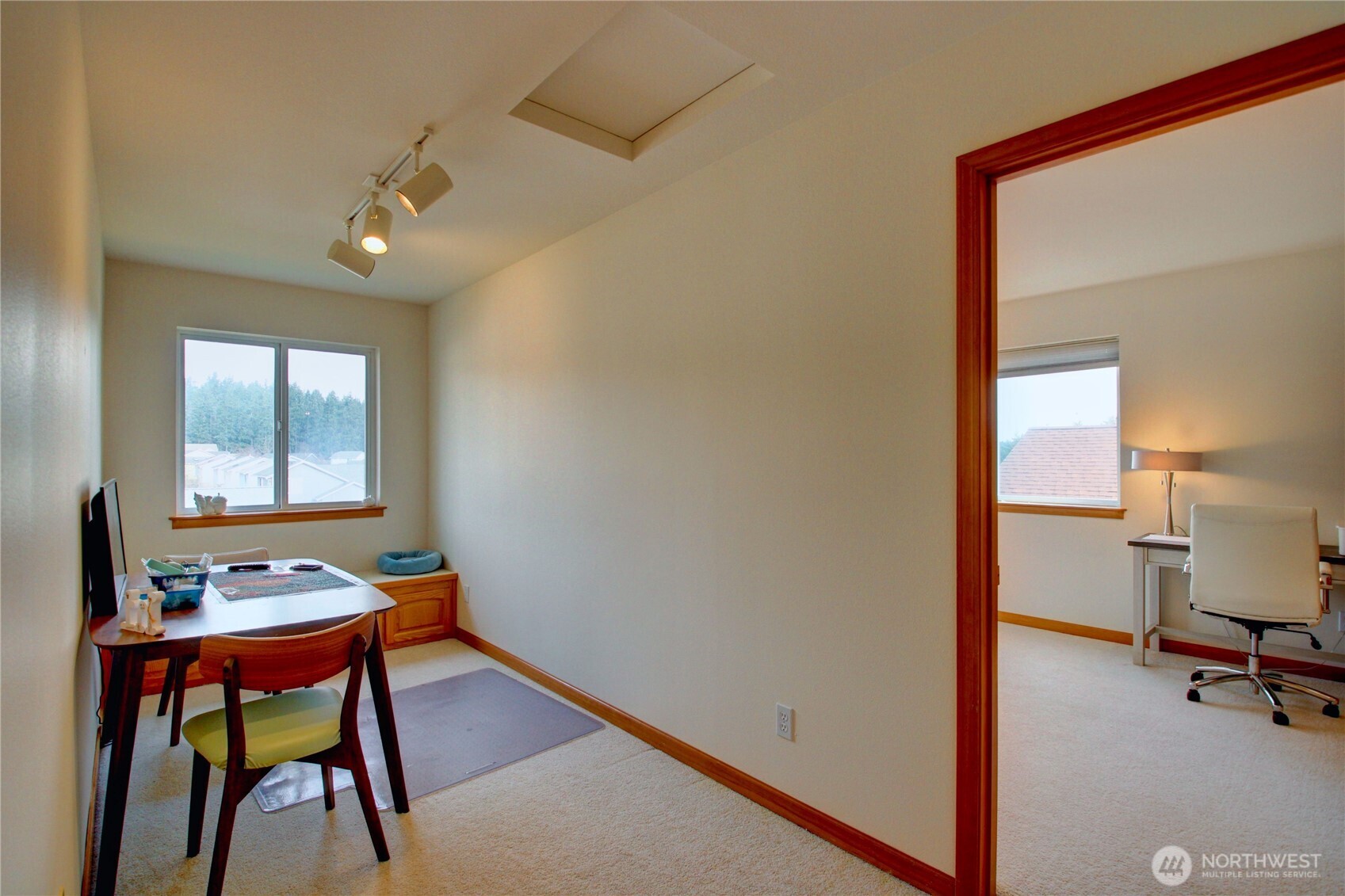 170 NW 13th Court , Oak Harbor, WA 98277