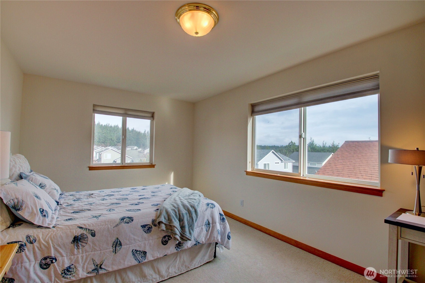 170 NW 13th Court , Oak Harbor, WA 98277