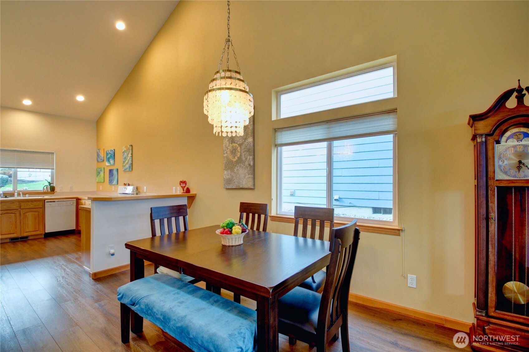 170 NW 13th Court , Oak Harbor, WA 98277