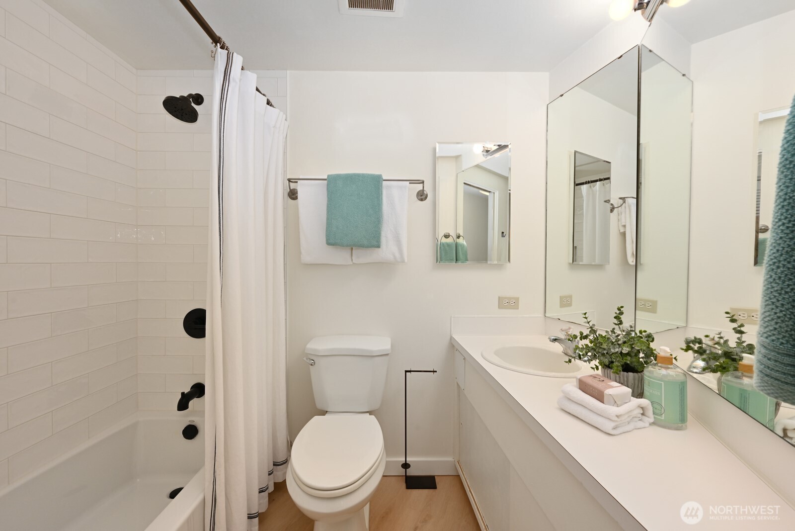 2360 43rd Avenue E #203, Seattle, WA 98112