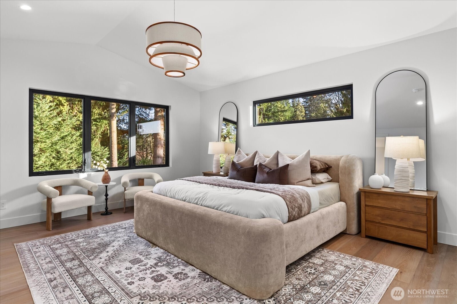 1020 107th Avenue SE, Bellevue, WA 98004