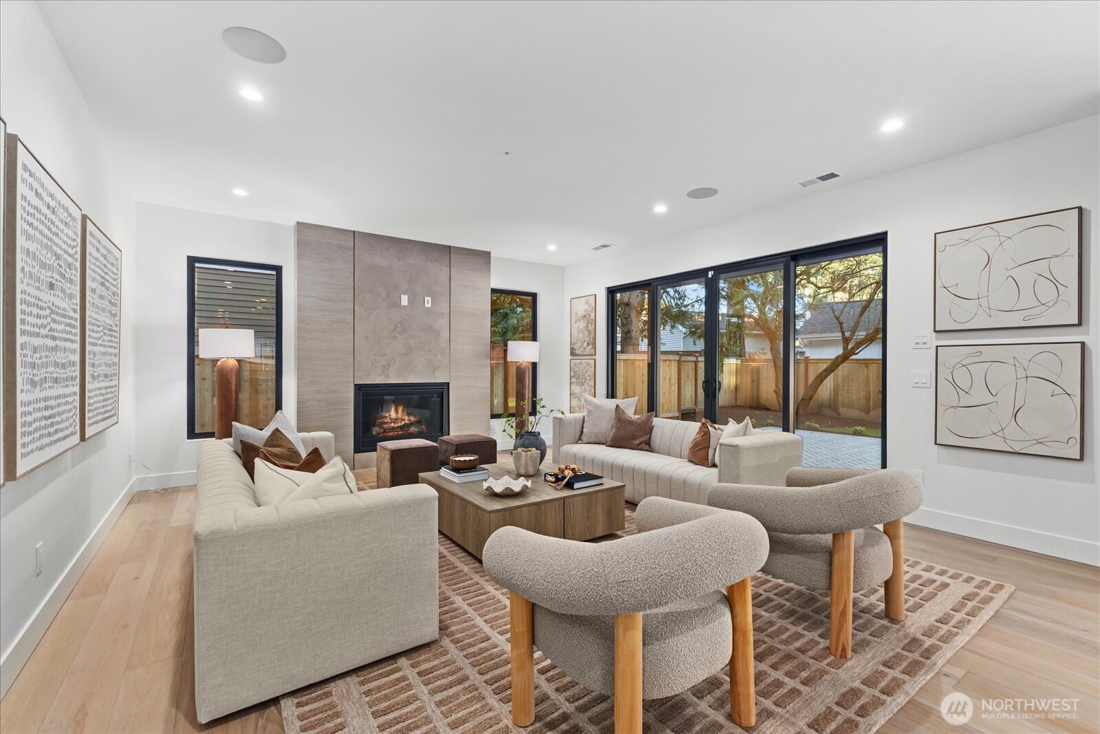 1020 107th Avenue SE, Bellevue, WA 98004