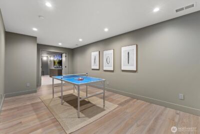 1020 107th Avenue SE, Bellevue, WA 98004 - Photo 29