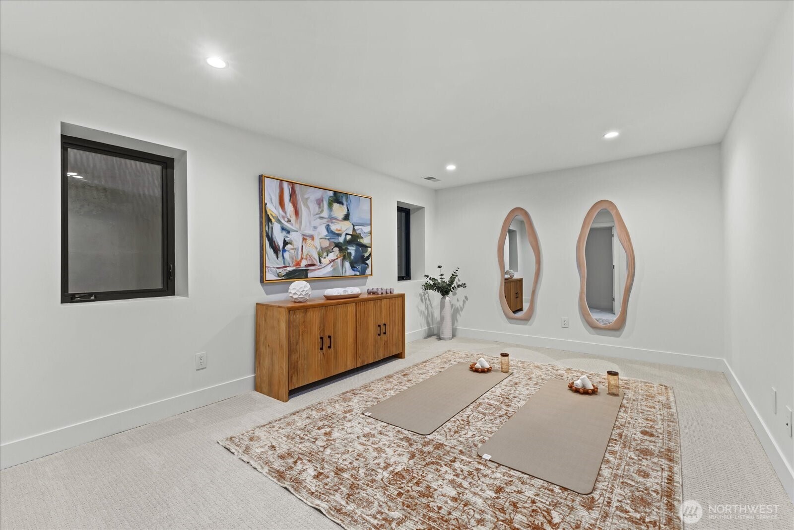 1020 107th Avenue SE, Bellevue, WA 98004