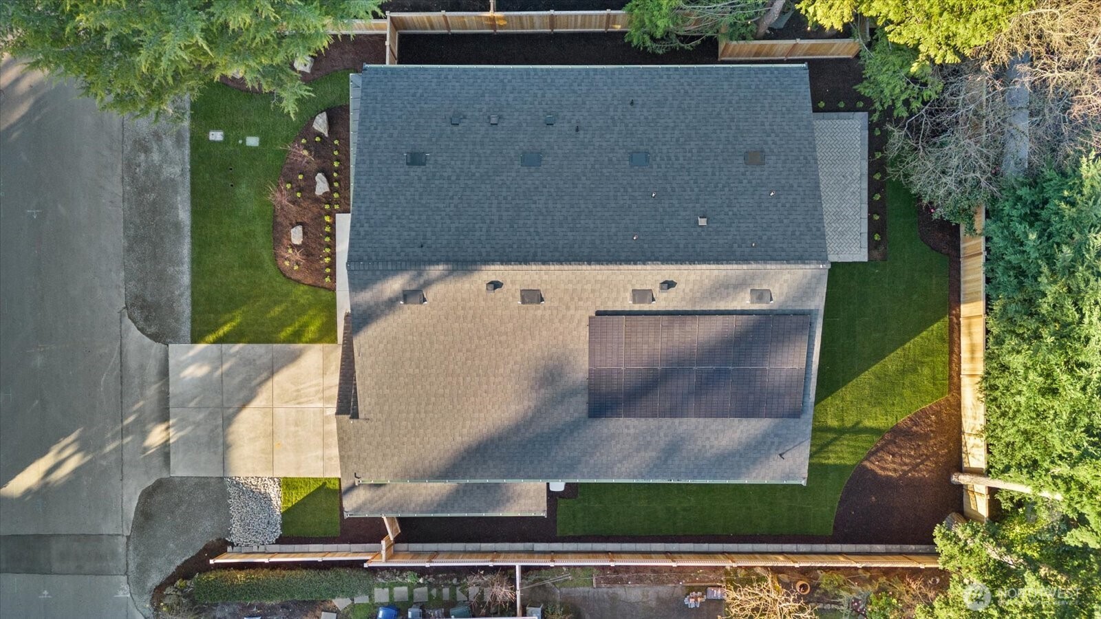 1020 107th Avenue SE, Bellevue, WA 98004