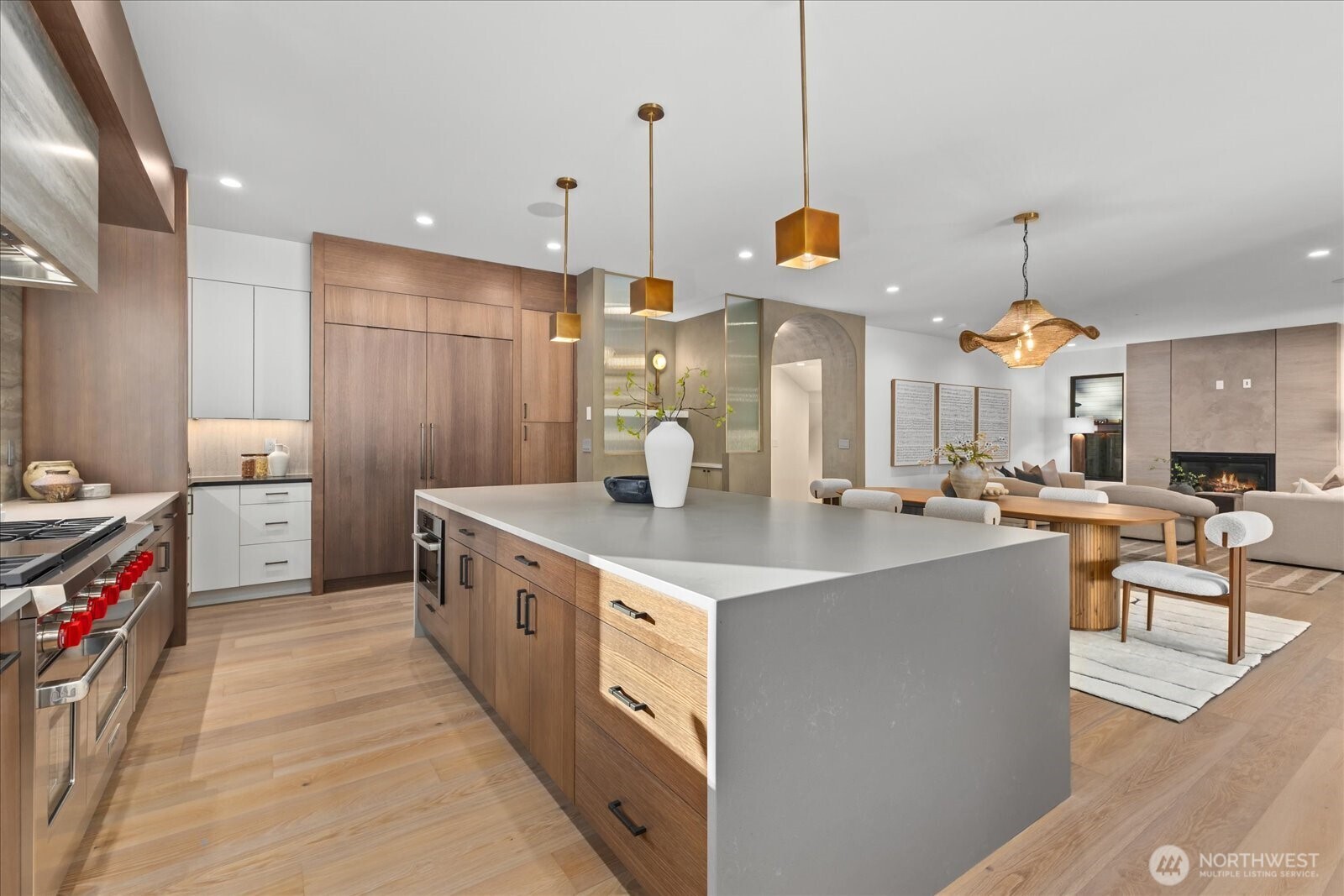 1020 107th Avenue SE, Bellevue, WA 98004