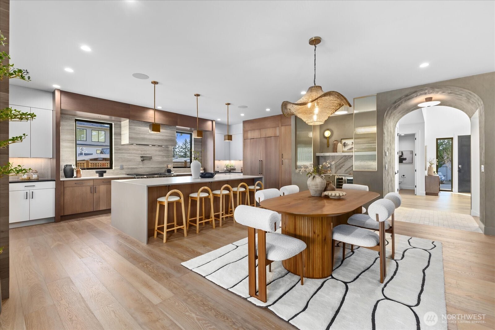 1020 107th Avenue SE, Bellevue, WA 98004