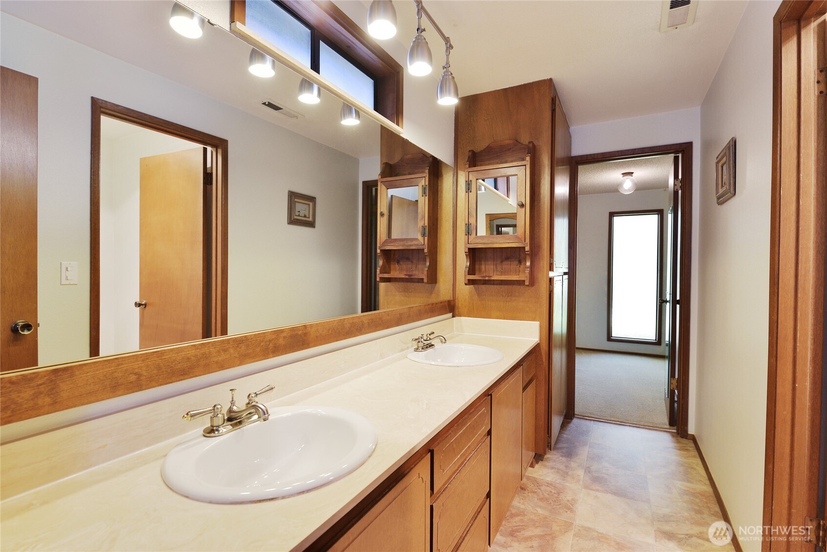 17719 54th Avenue W, Lynnwood, WA 98037