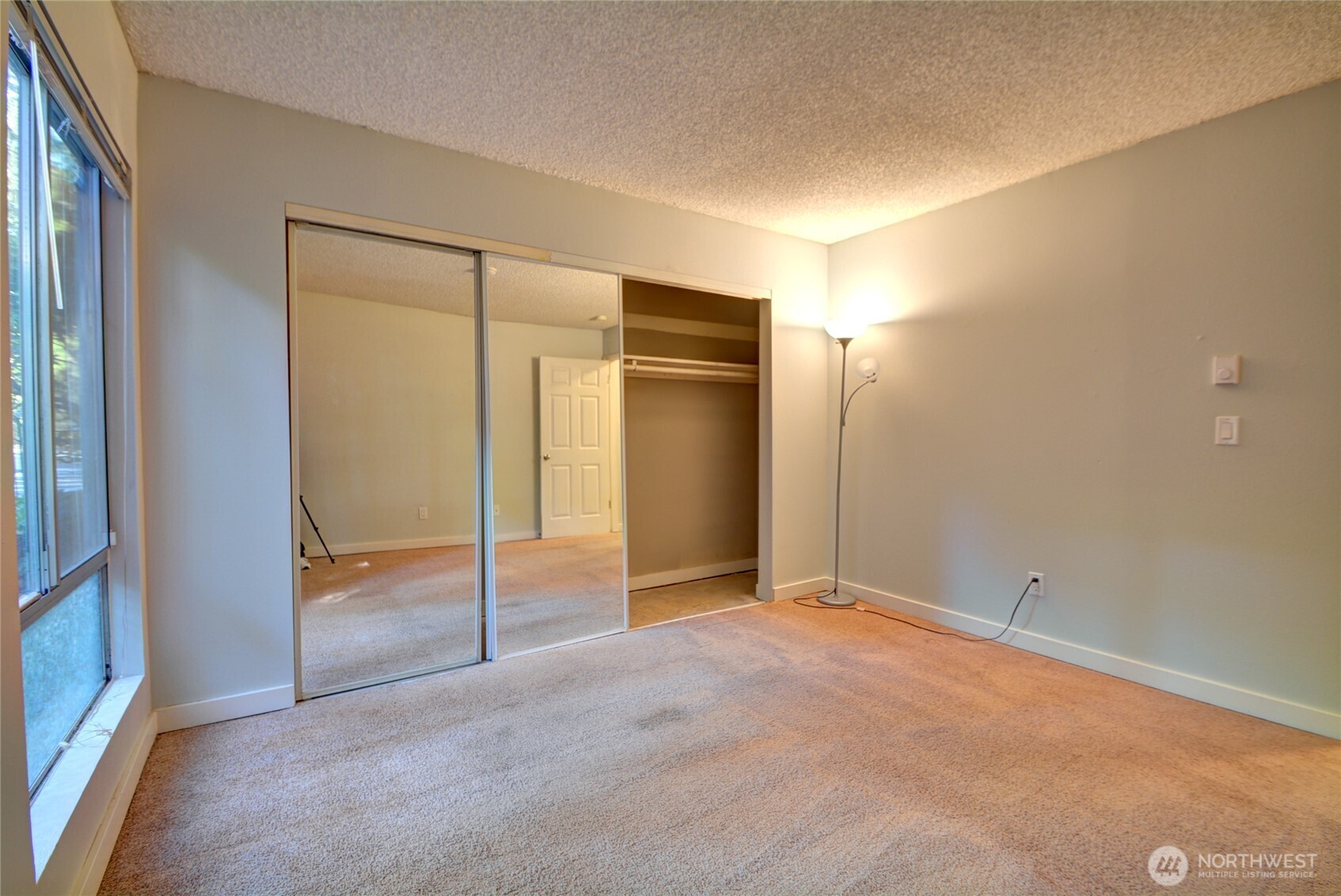4807 180th Street SW #E105, Lynnwood, WA 98037