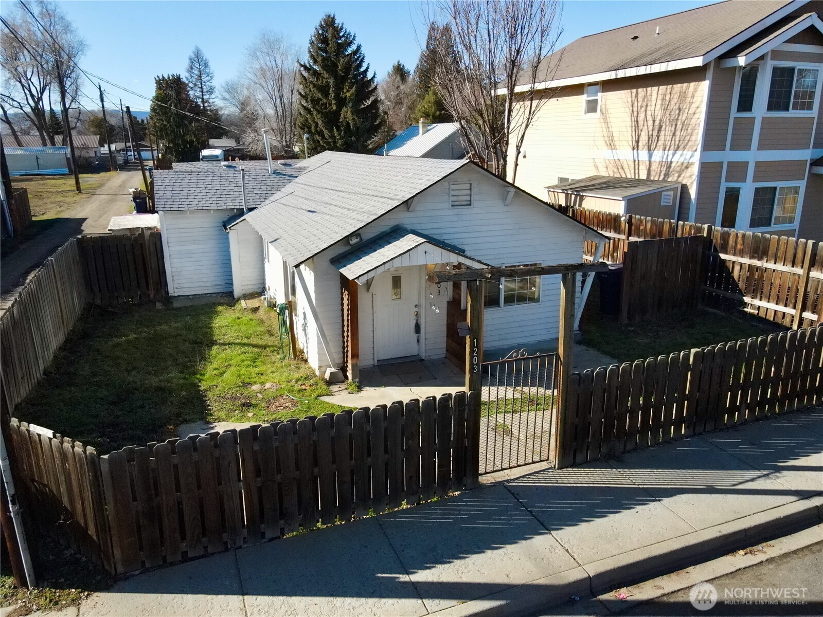 1203 N Okanogan Street , Ellensburg, WA 98926