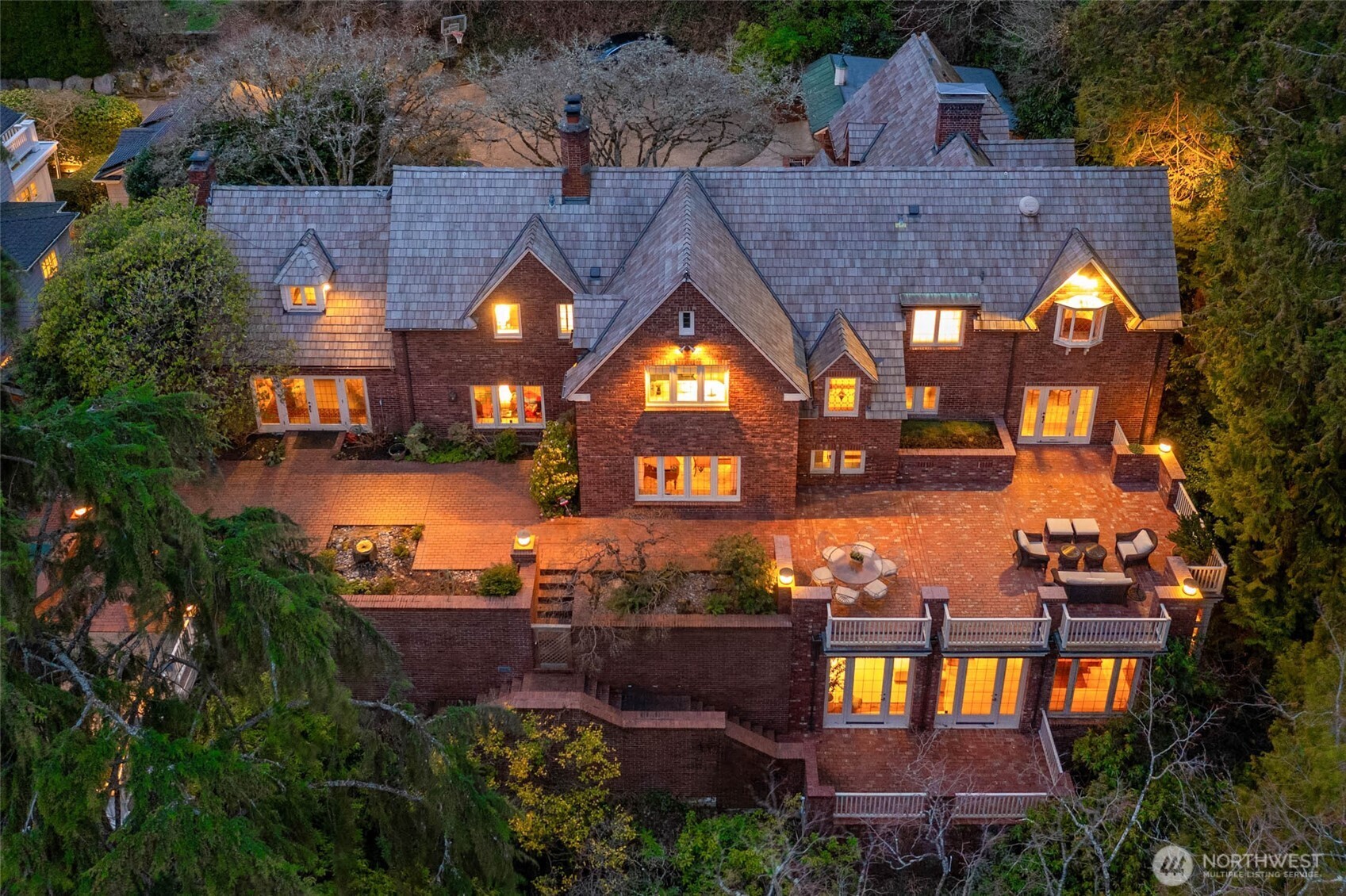 300 Maiden Lane E, Seattle, WA 98112