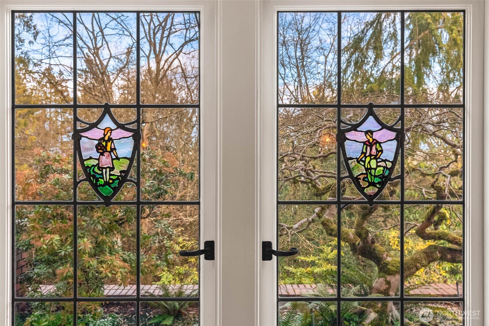 300 Maiden Lane E, Seattle, WA 98112