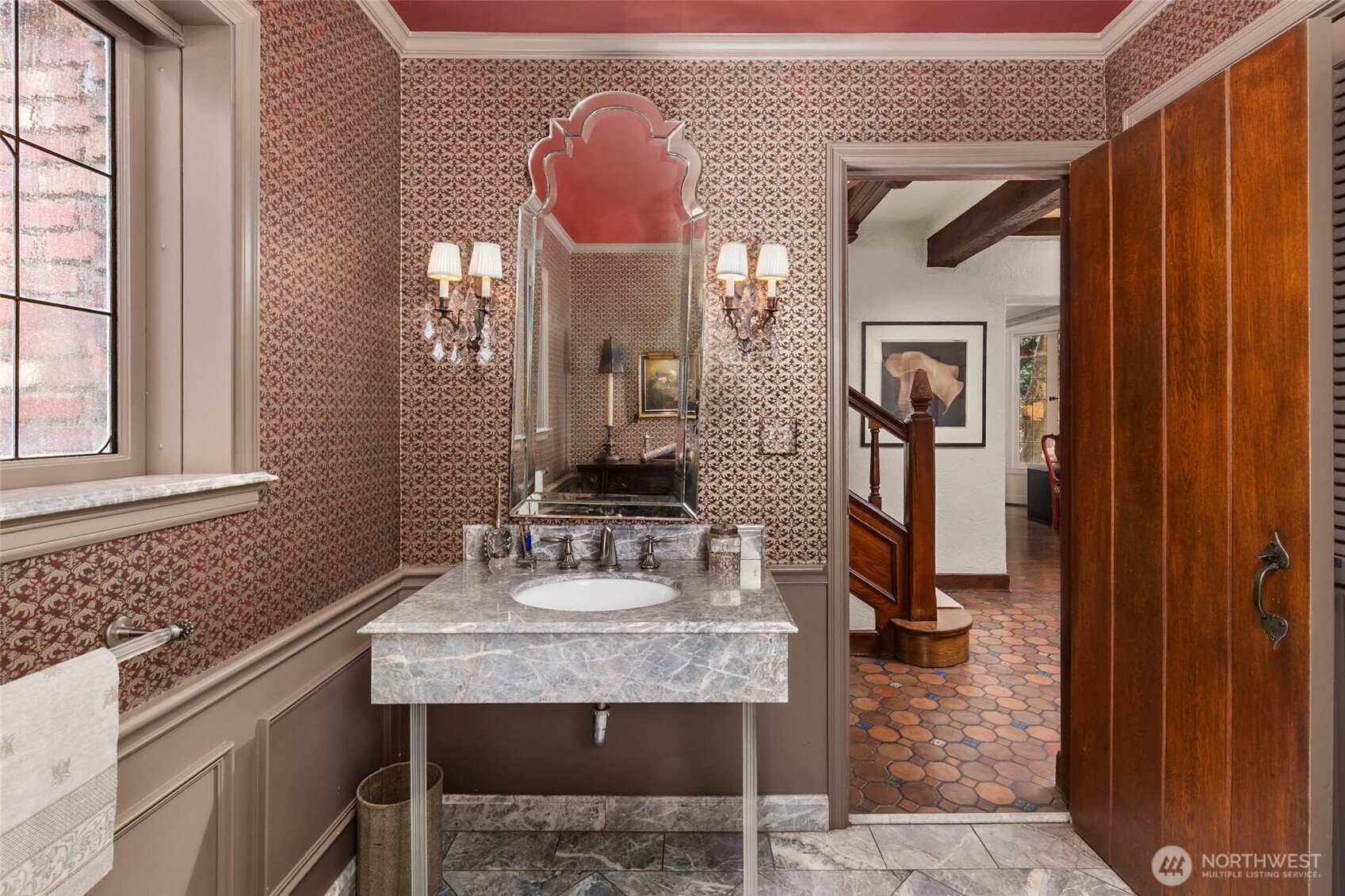 300 Maiden Lane E, Seattle, WA 98112