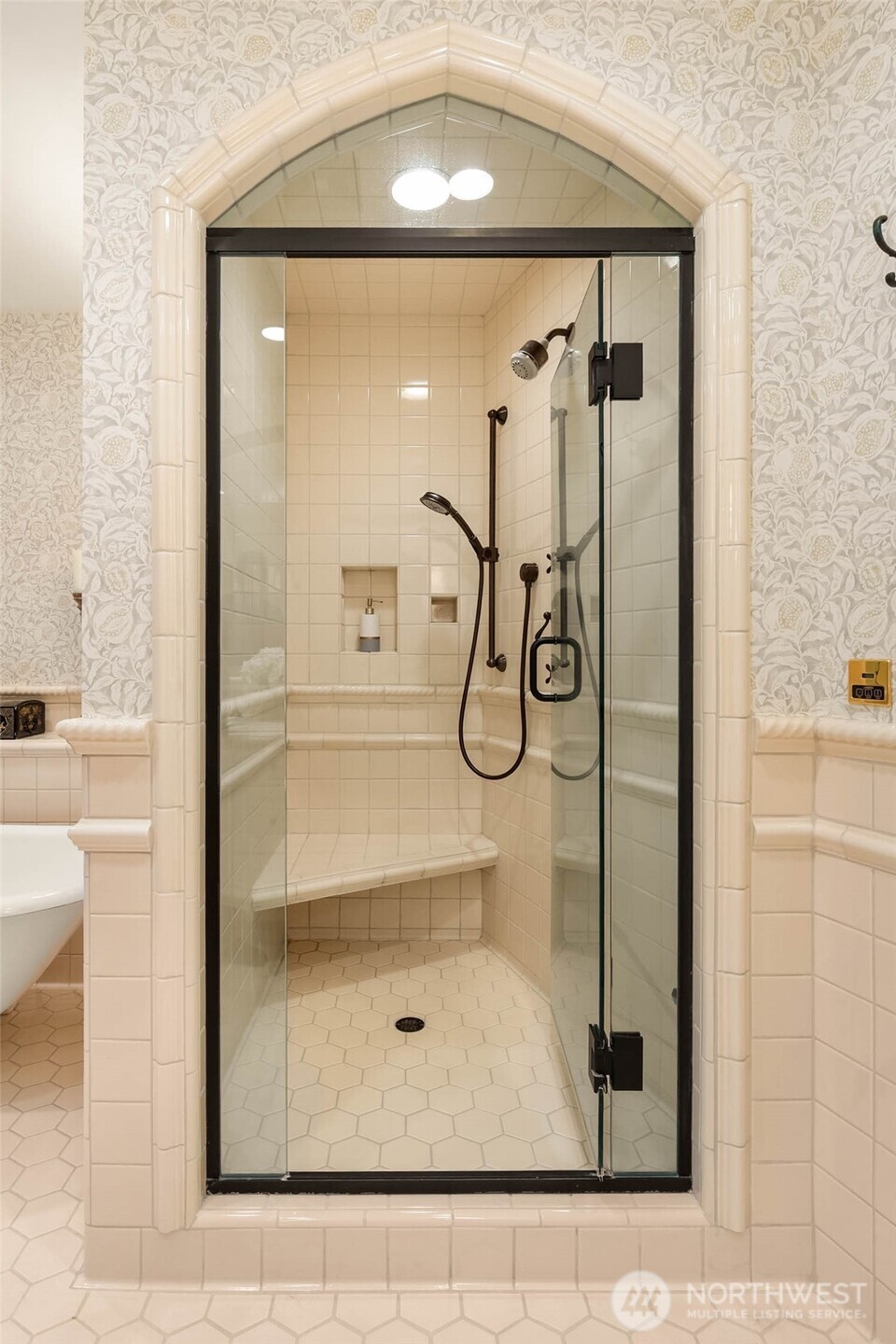 300 Maiden Lane E, Seattle, WA 98112