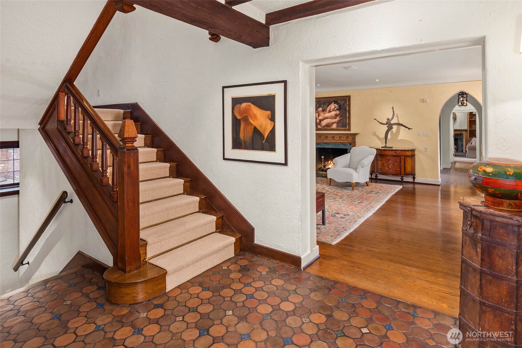 300 Maiden Lane E, Seattle, WA 98112