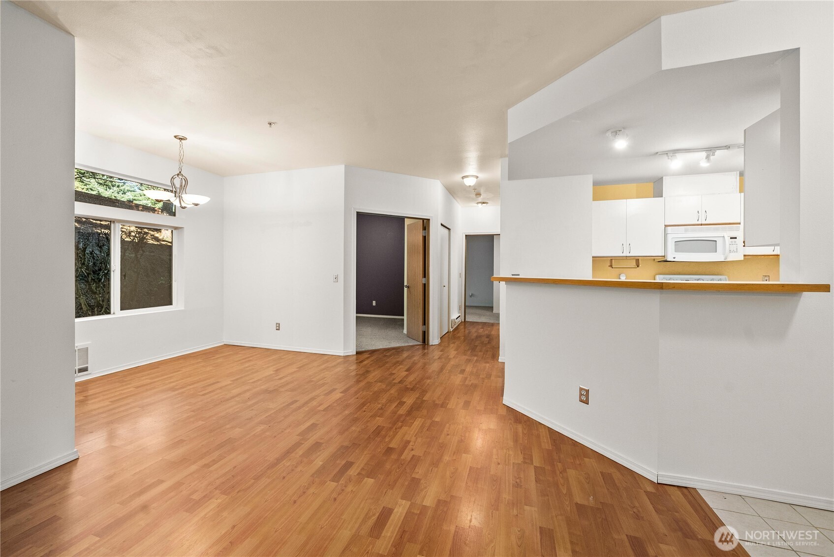 4020 S 222nd Place #101, Kent, WA 98032-8442