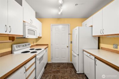 4020 S 222nd Place #101, Kent, WA 98032-8442 - Photo 7