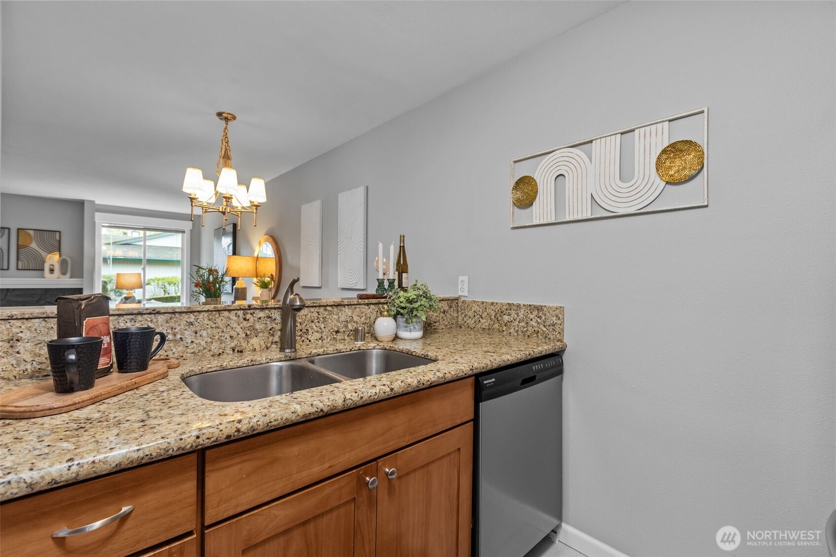 515 S 323rd Place #16-D, Federal Way, WA 98003