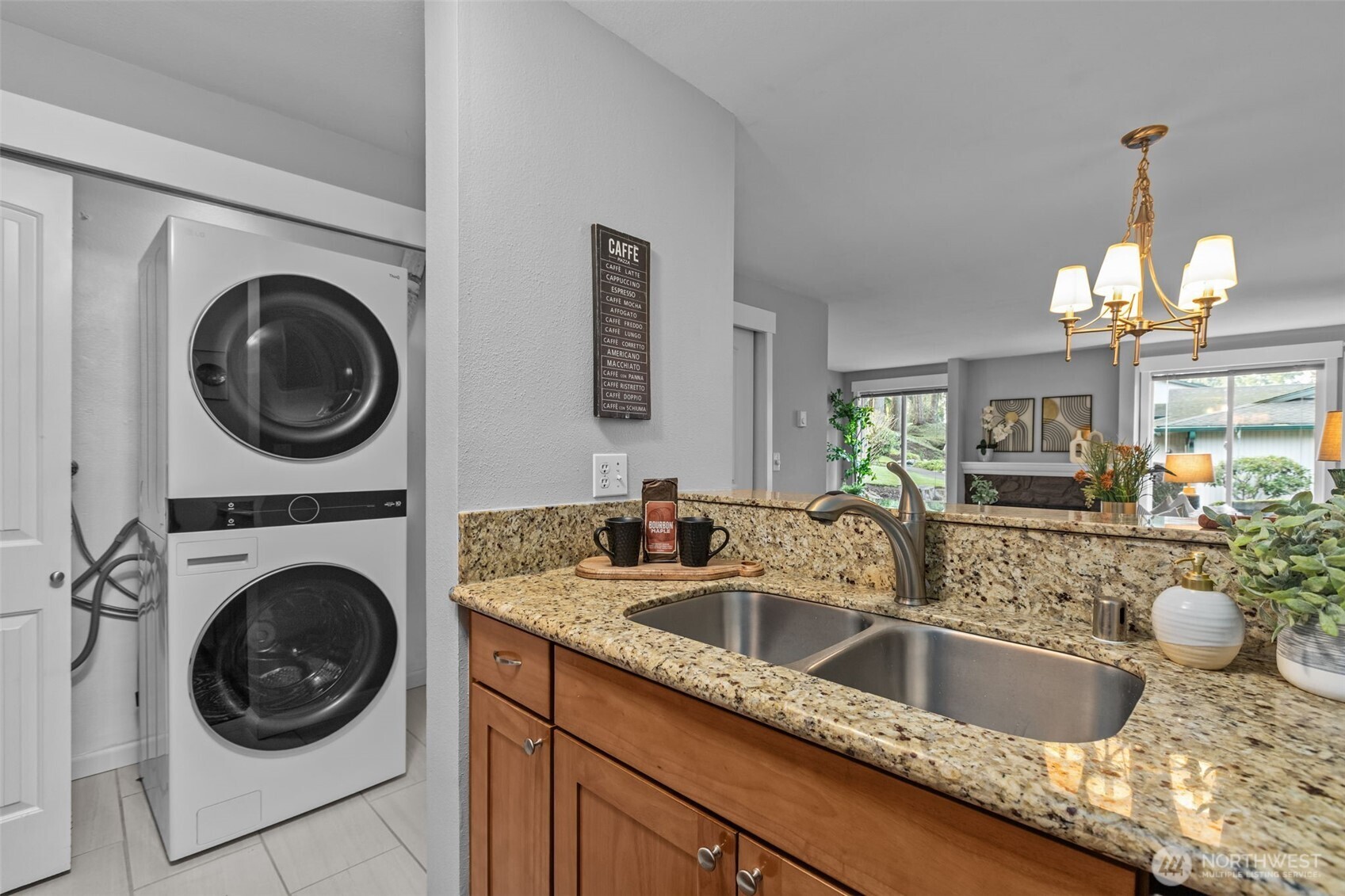 515 S 323rd Place #16-D, Federal Way, WA 98003