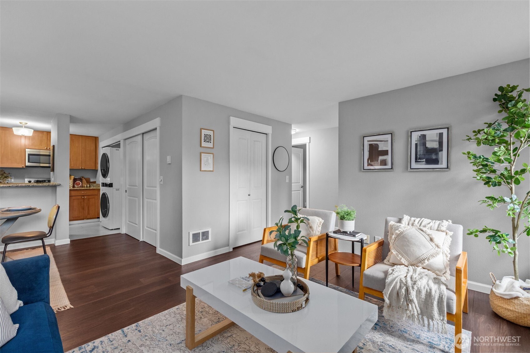 515 S 323rd Place #16-D, Federal Way, WA 98003