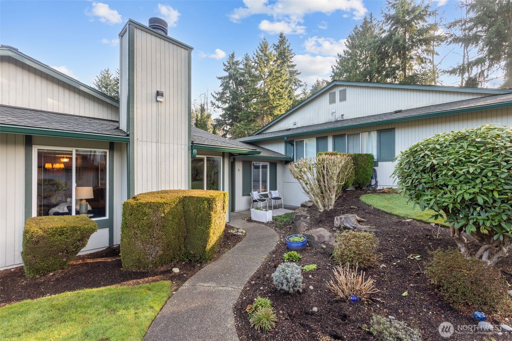 515 S 323rd Place #16-D, Federal Way, WA 98003