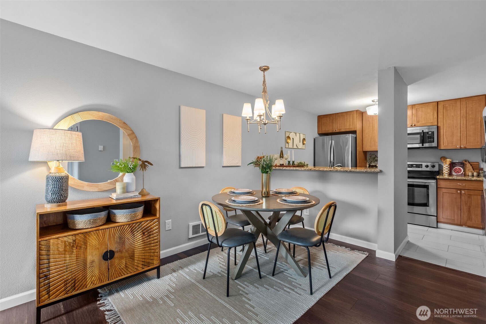 515 S 323rd Place #16-D, Federal Way, WA 98003