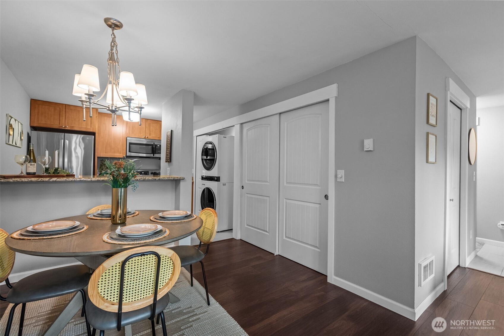 515 S 323rd Place #16-D, Federal Way, WA 98003