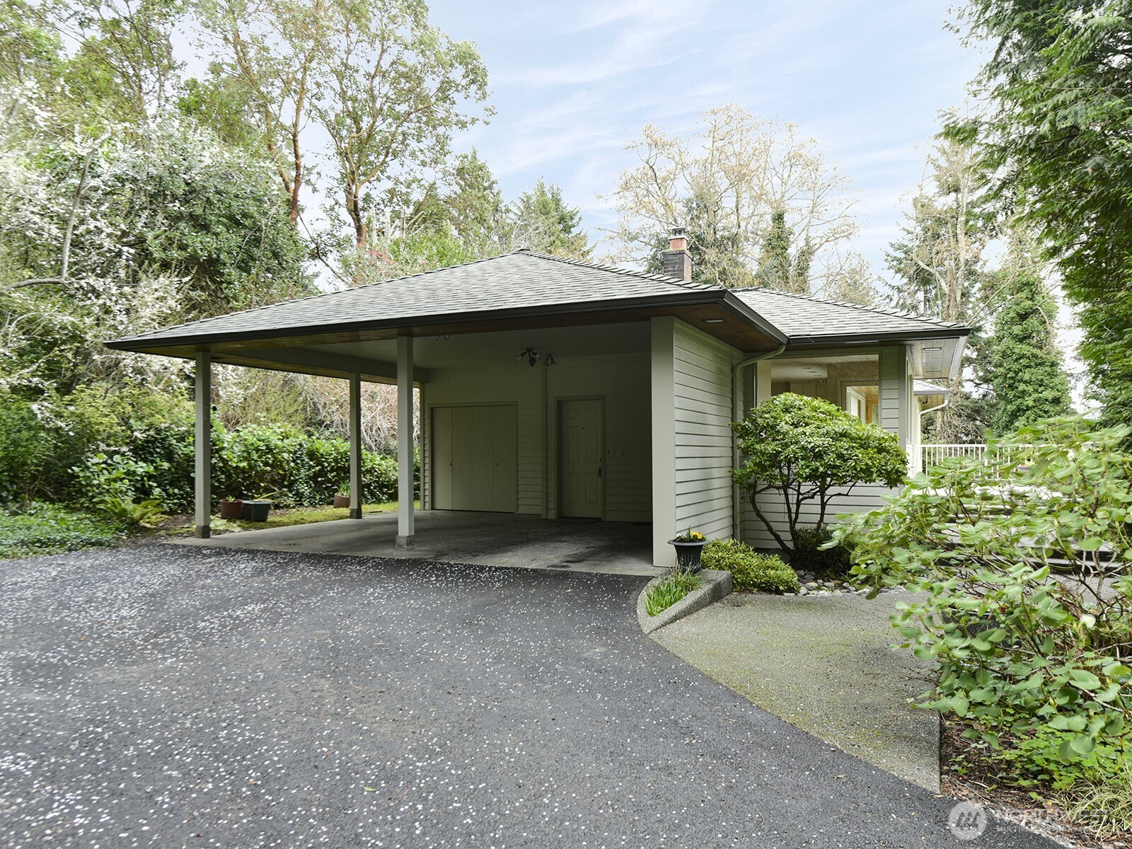 17020 16th Avenue SW, Normandy Park, WA 98166