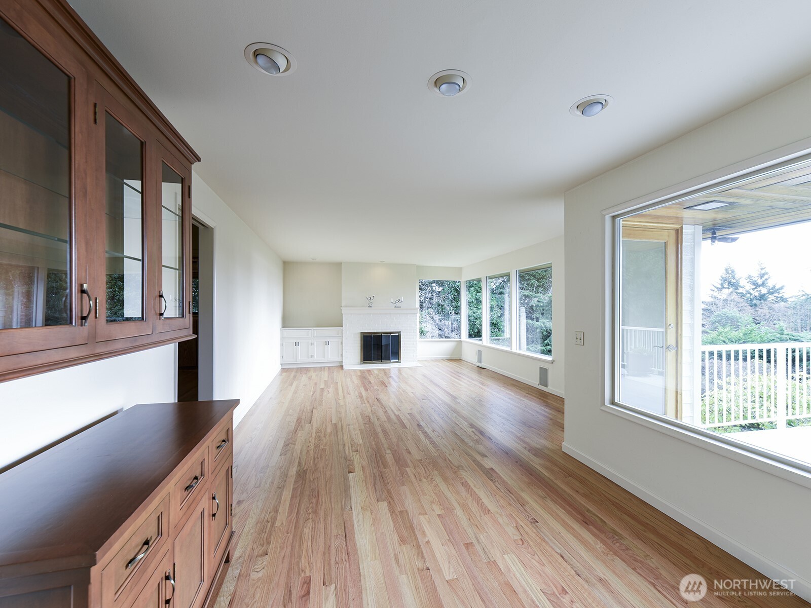 17020 16th Avenue SW, Normandy Park, WA 98166