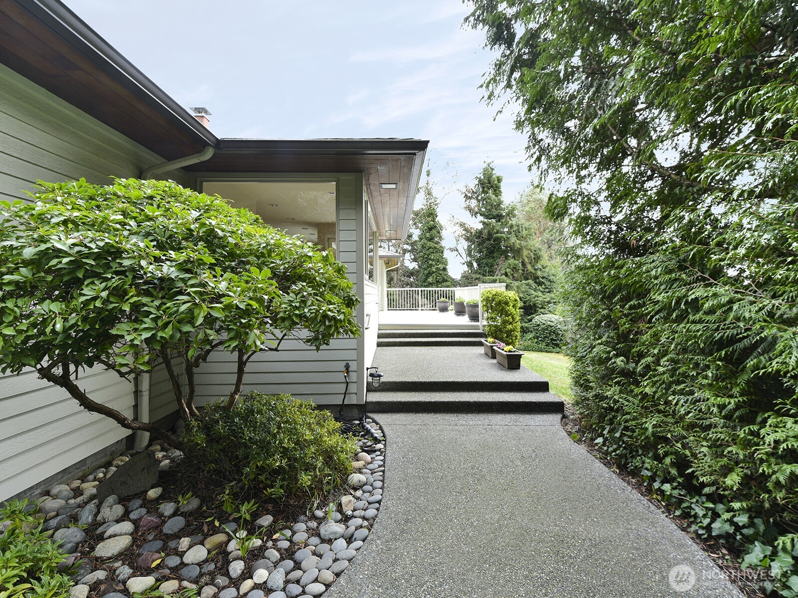 17020 16th Avenue SW, Normandy Park, WA 98166