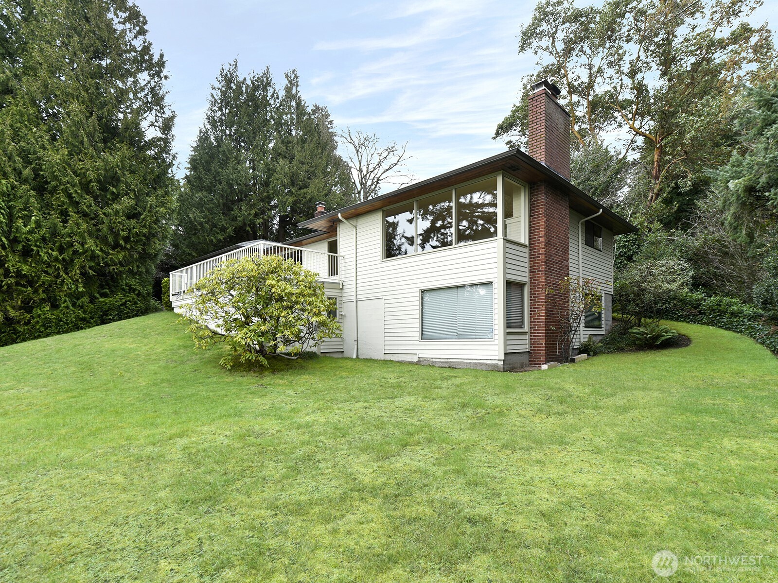 17020 16th Avenue SW, Normandy Park, WA 98166