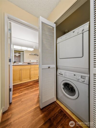 275 W Roy Street #109, Seattle, WA 98119 - Photo 21