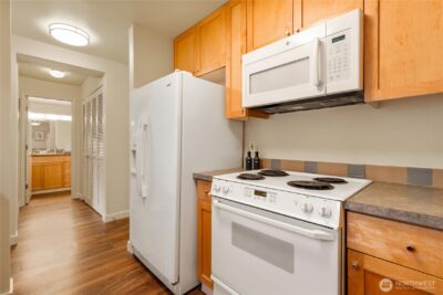 275 W Roy Street #109, Seattle, WA 98119 - Photo 16