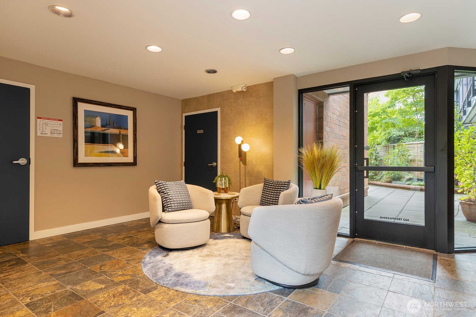 275 W Roy Street #109, Seattle, WA 98119