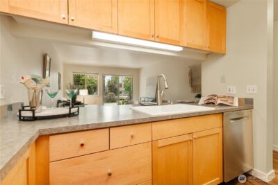 275 W Roy Street #109, Seattle, WA 98119 - Photo 11