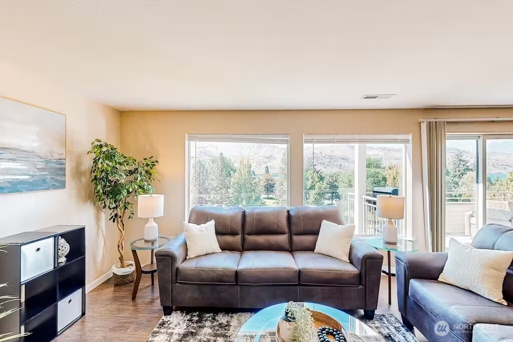 808 W Manson Rd #B203, Chelan, WA 98816