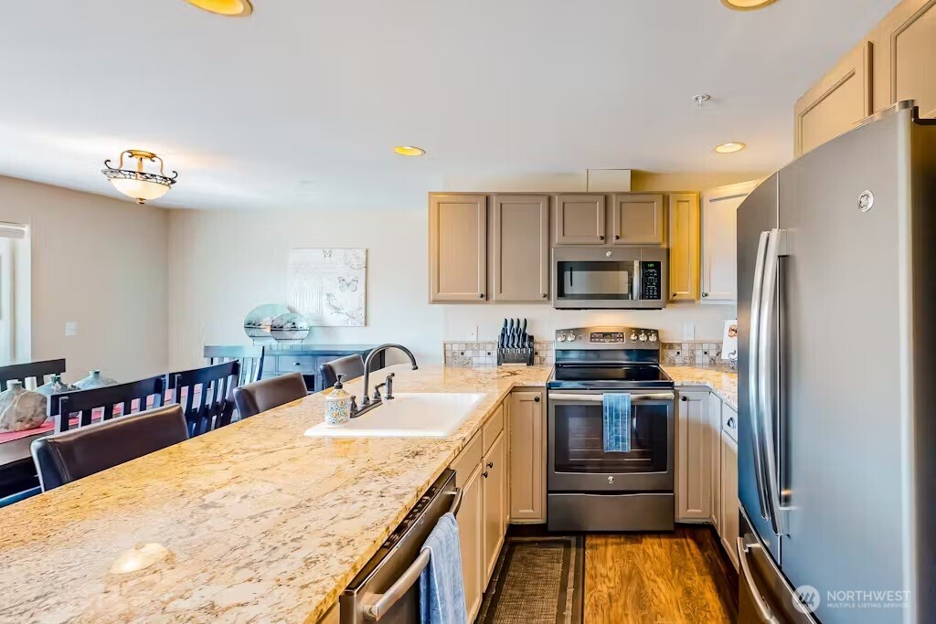 808 W Manson Rd #B203, Chelan, WA 98816