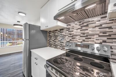 748 S Cloverdale Street #Unit 6, Seattle, WA 98108 - Photo 2