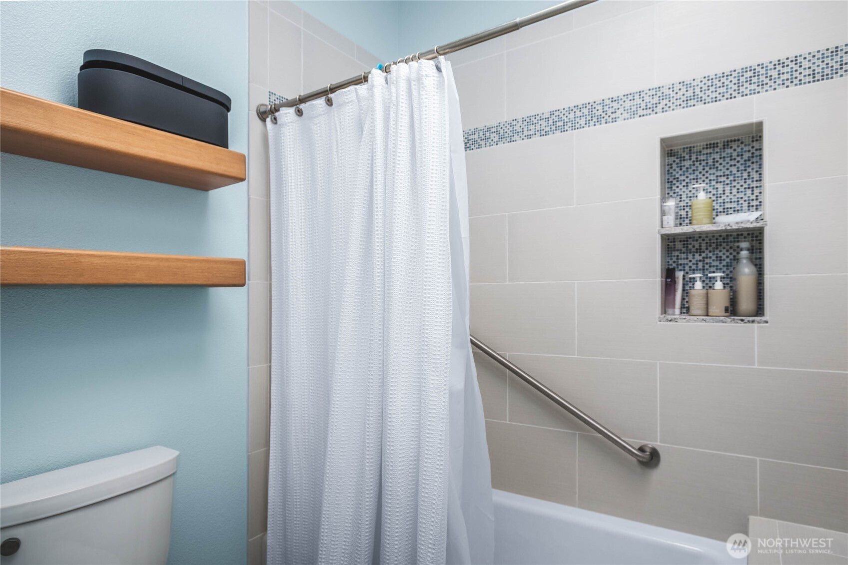 2401 Skyline Way #203 E., Anacortes, WA 98221