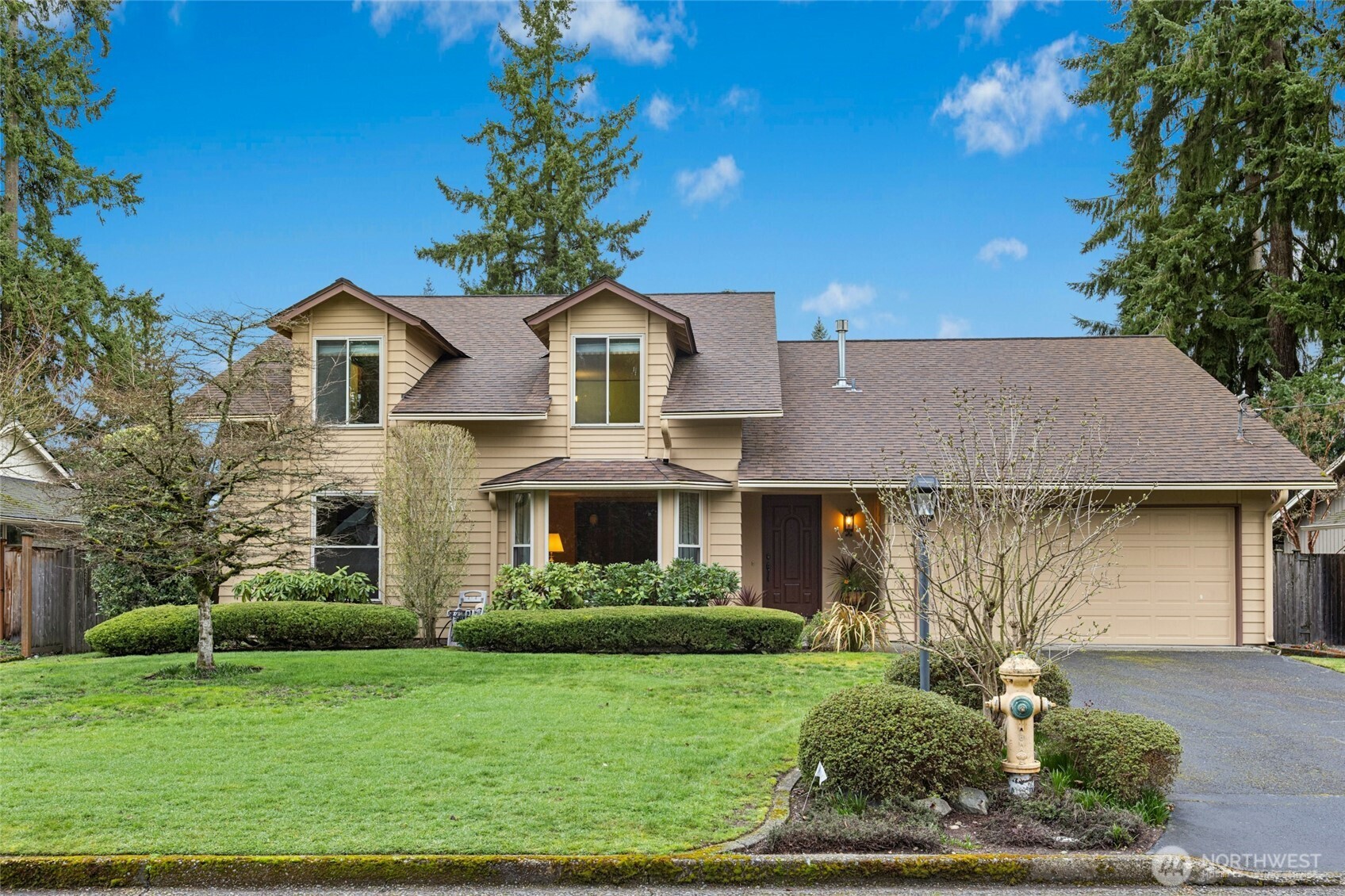 16602 NE 18th Street , Bellevue, WA 98008