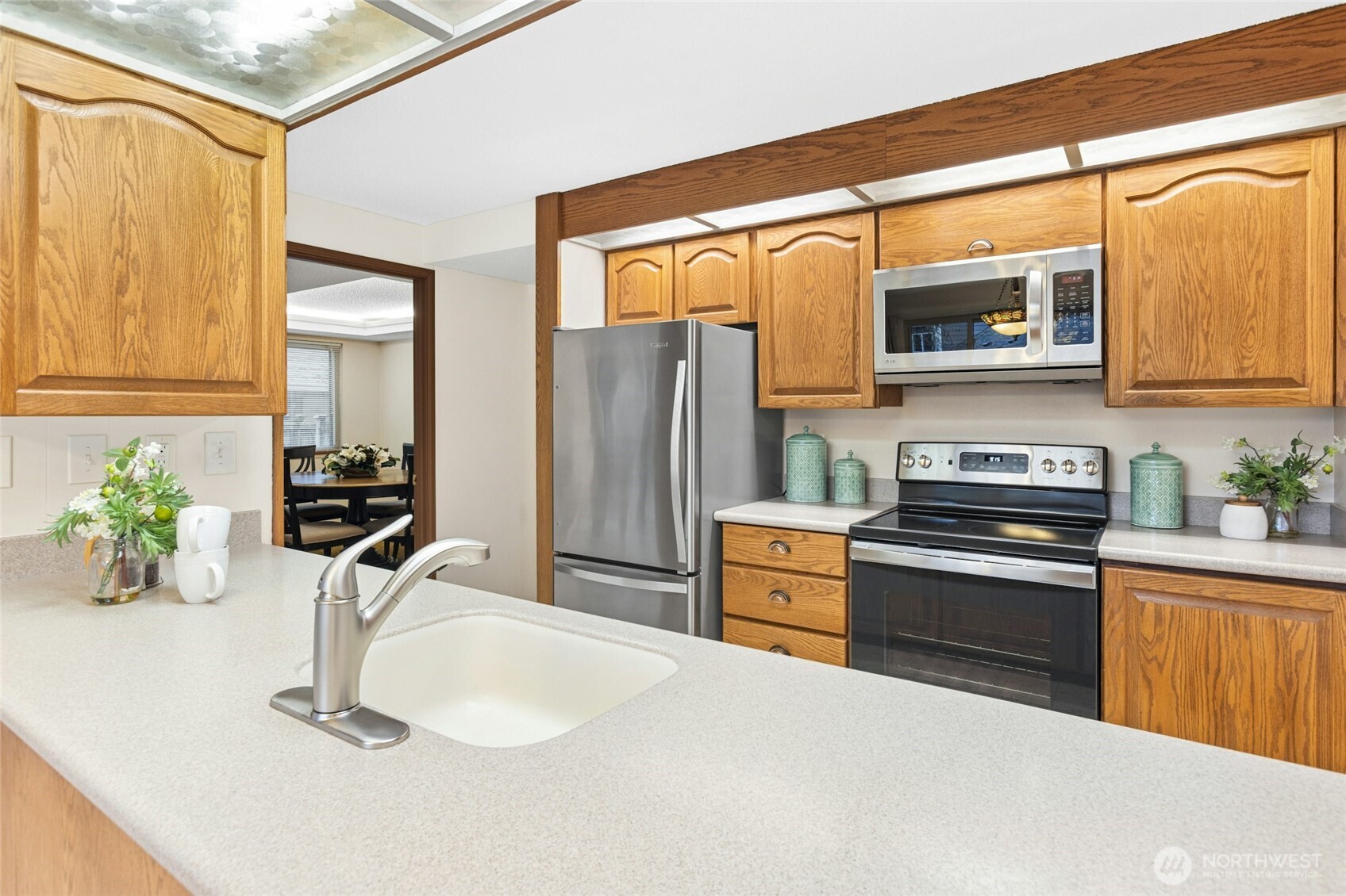 16602 NE 18th Street , Bellevue, WA 98008