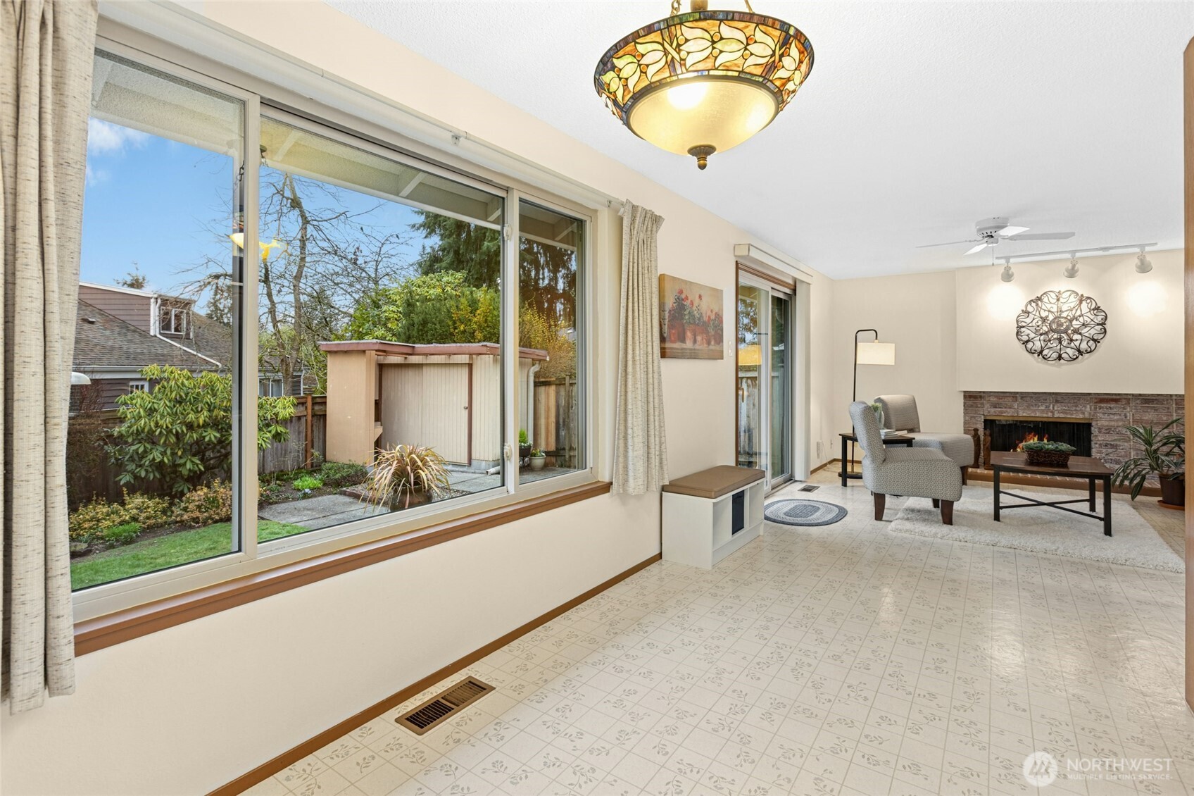 16602 NE 18th Street , Bellevue, WA 98008