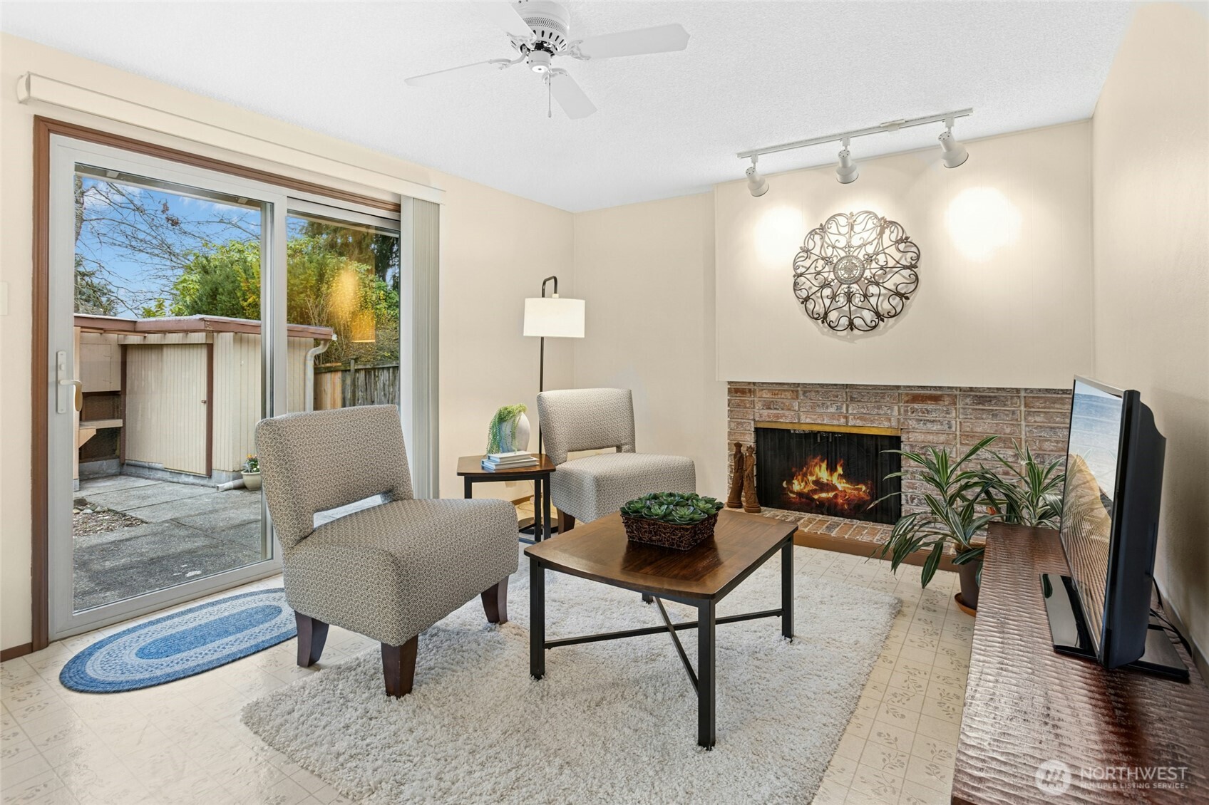 16602 NE 18th Street , Bellevue, WA 98008