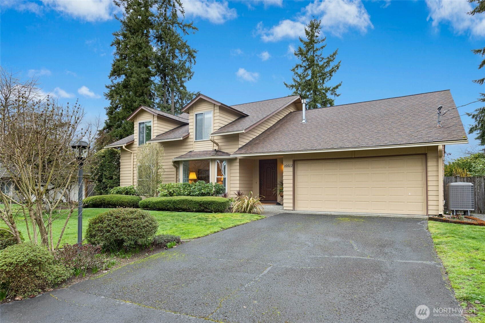 16602 NE 18th Street , Bellevue, WA 98008
