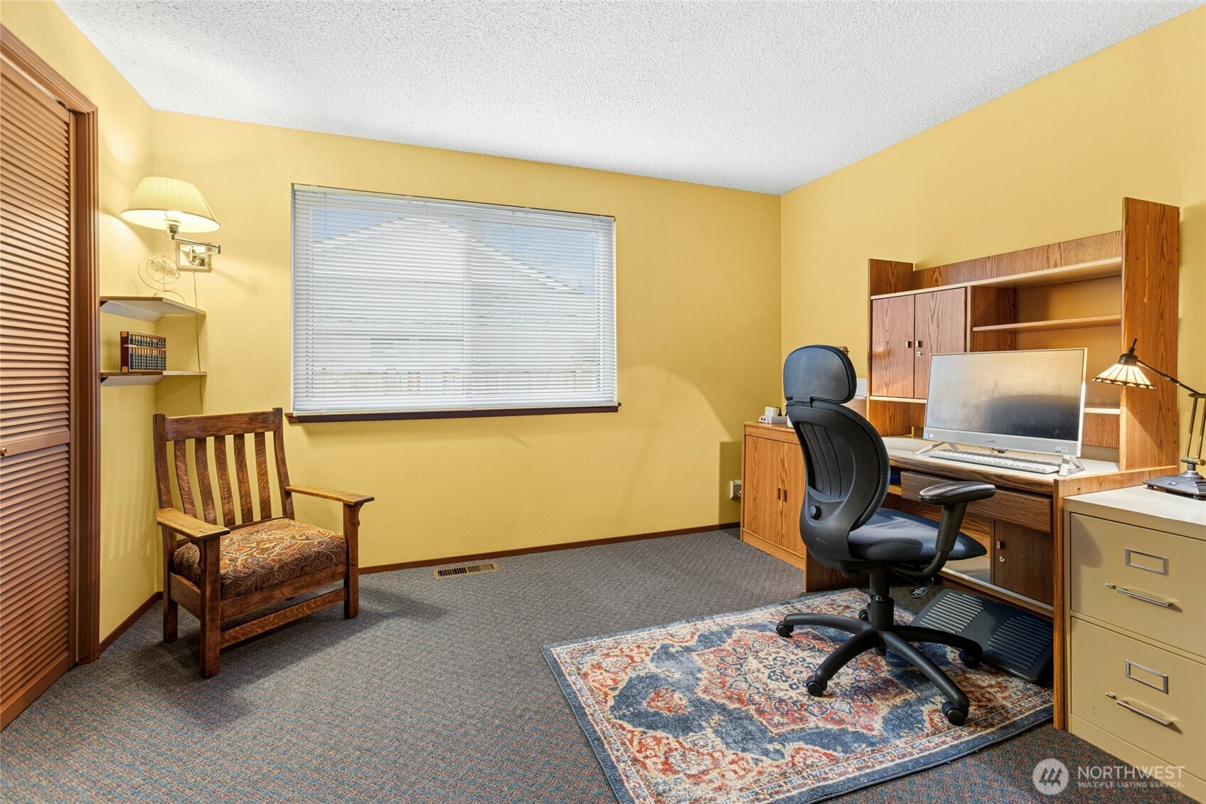 16602 NE 18th Street , Bellevue, WA 98008