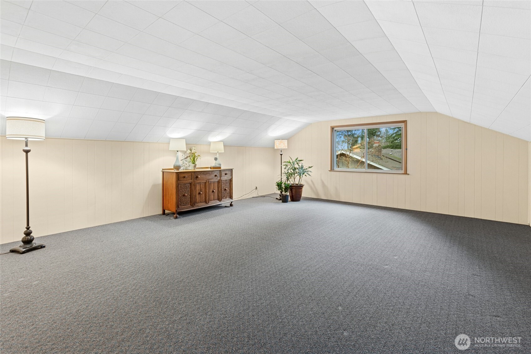 16602 NE 18th Street , Bellevue, WA 98008